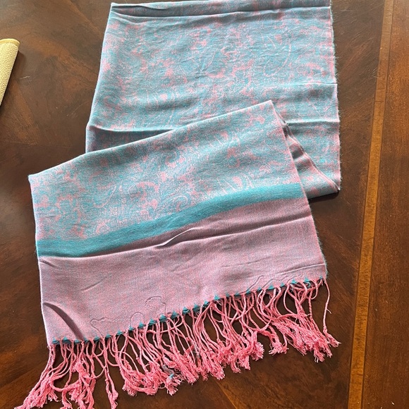 Pink and Blue Patterned Pashima Scarf - Picture 1 of 3